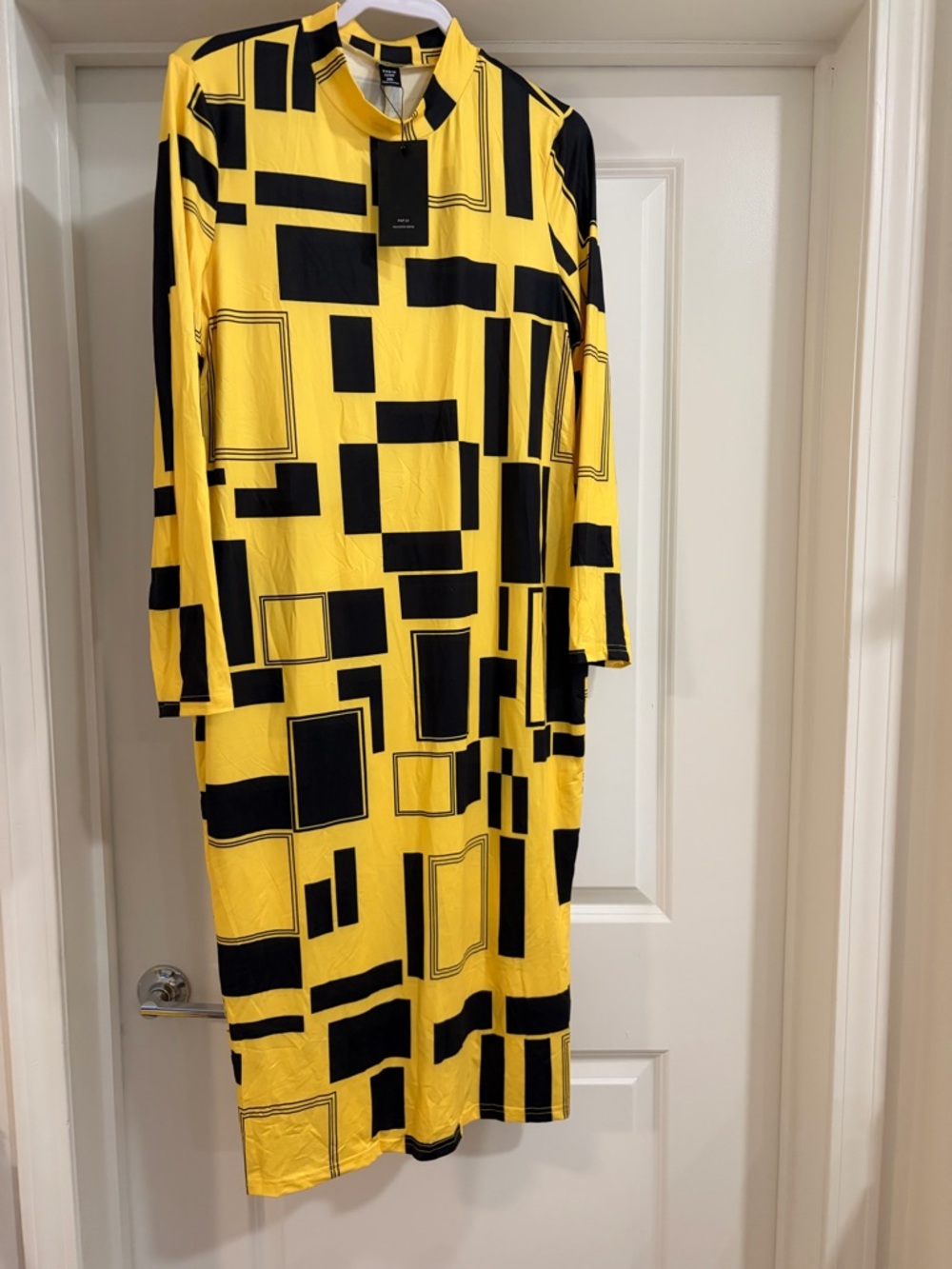 SHEIN Yellow & Black Geometric Long-Sleeve Dress